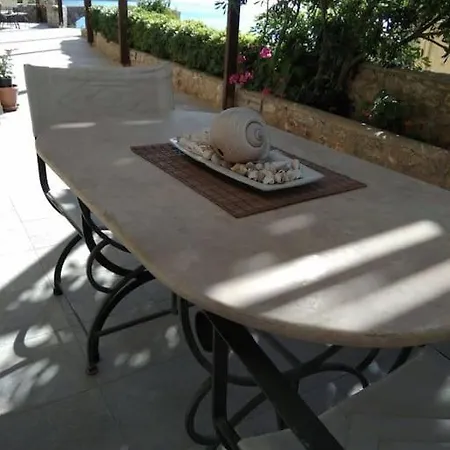 아파트 Vromolithos Apartments Vromolithos