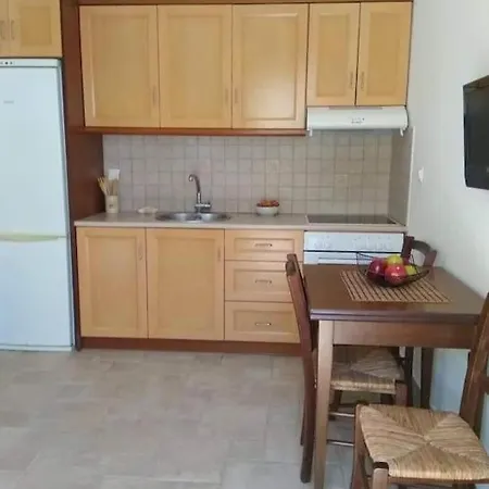 Vromolithos Apartments *