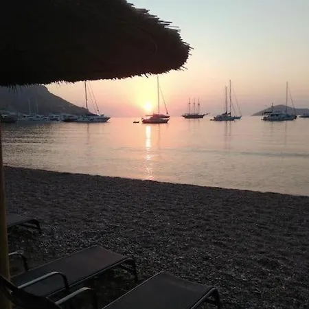 Vromolithos Apartments